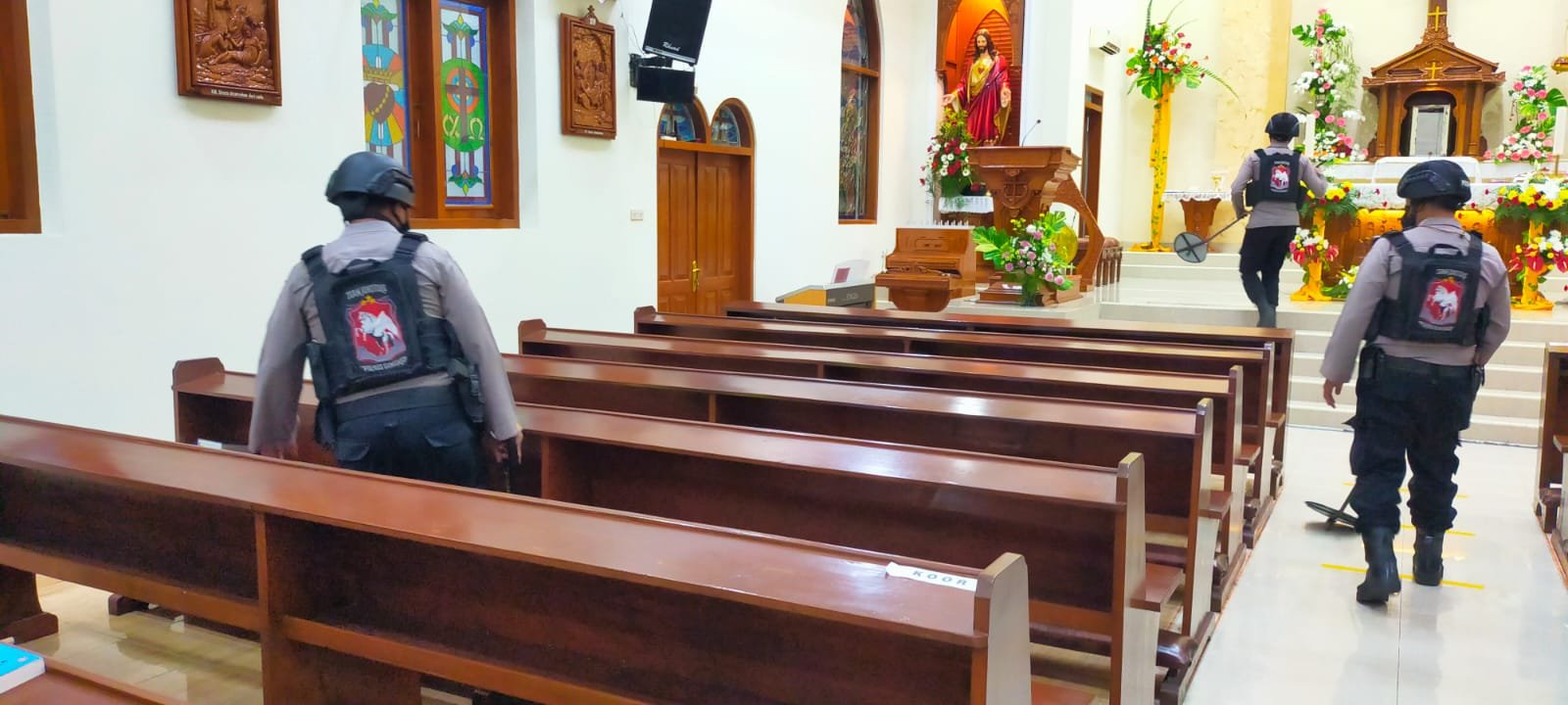 Seterilkan Gereja, Polres Sumenep Berikan Jaminan Keamanan Ibadah Paskah Umat Nasrani