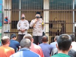 Kapolresta Mojokerto Cek Tahanan dan Beri Siraman Rohani