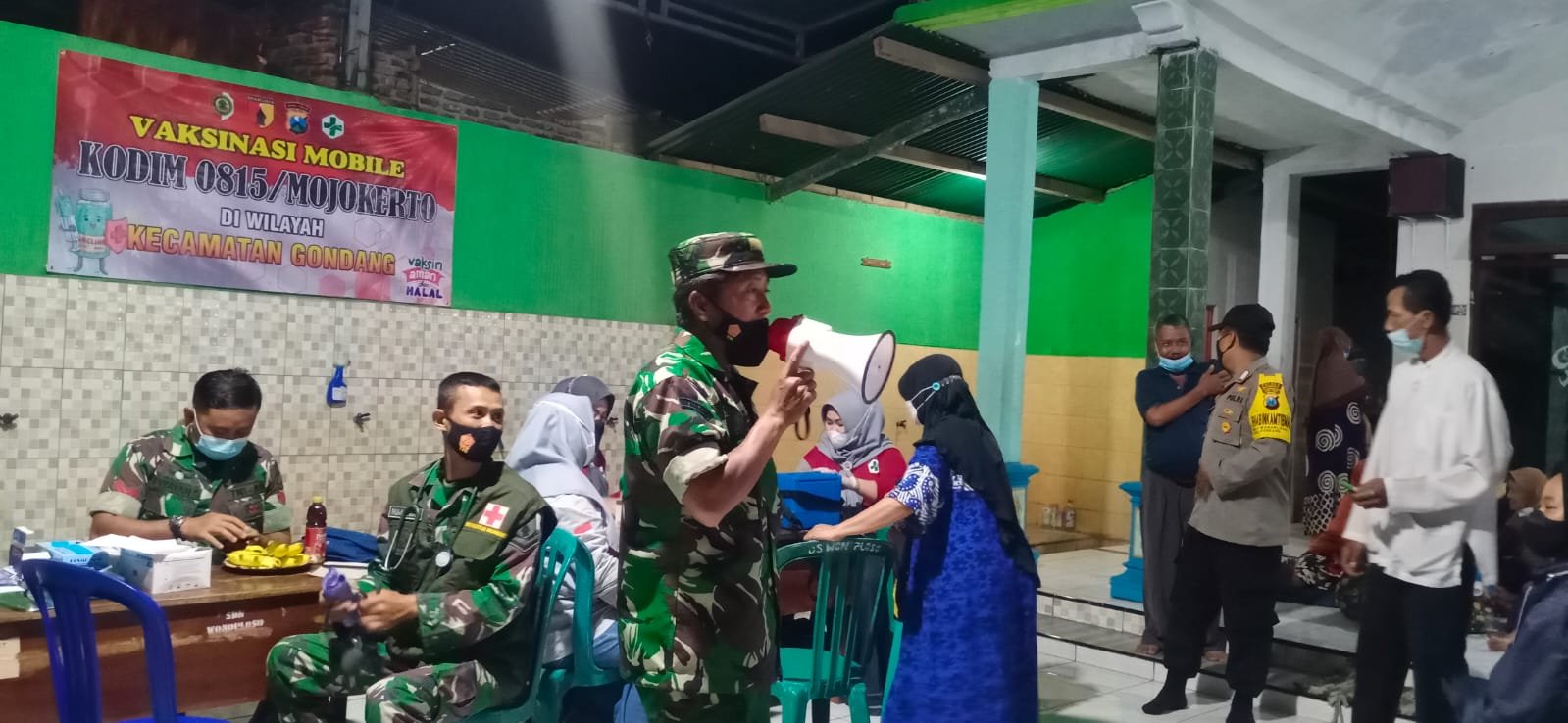 Warga Antusias, Sambut Tim Vaksin Mobile Kodim Mojokerto