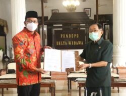 Enam Perusahaan Hibahkan Lahan Untuk Jalan Frontage Road, Gus Muhdlor Targetkan Akhir Tahun Tembus Lingkar Timur