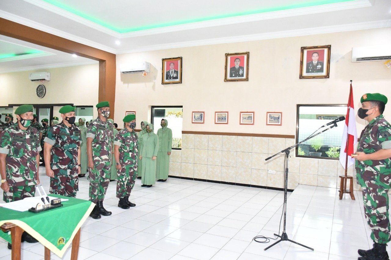 Dandim 0815/Mojokerto Lepas Prajurit Pindah Satuan & Purna Tugas