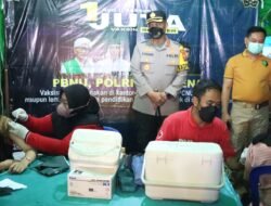 Kapolresta Sidoarjo Tinjau Vaksinasi Booster Di Kampung Ramadhan Alun-Alun Sidoarjo