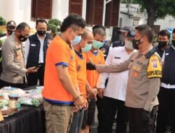 Satresnarkoba Polrestabes Surabaya Bekuk 7 Pengedar dan Amankan 42,8 Kg Sabu