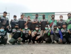 Di Bulan Suci Ramadhan  Gojek Seduluran Sidoarjo Bagi - Bagi Takjil