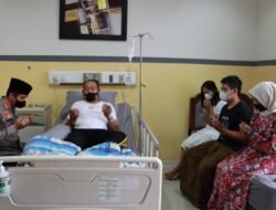Kapolresta Mojokerto Menjenguk Kabagops di RS Gatoel