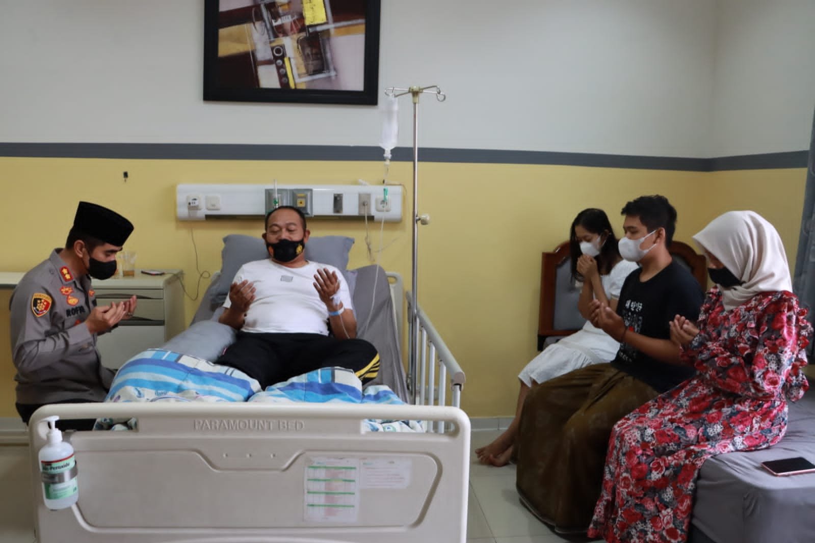 Kapolresta Mojokerto Menjenguk Kabagops di RS Gatoel