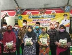 Bupati Sidoarjo Berinteraksi Langsung Dengan Warga Desa Mojoruntut Kecamatan Krembung Kabupaten Sidoarjo