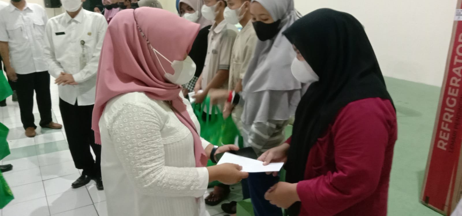 Perhutani Mojokerto dan Dinas Koperasi Kota Mojokerto Bersinergi Berikan Santunan Anak Yatim