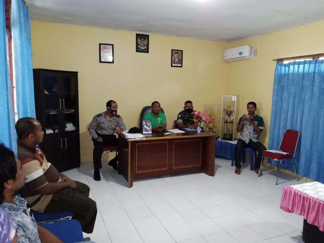 Atasi Kelangkaan BBM, Danramil 1509-02/Obi dan Unsur Muspika Obi Gelar Pertemuan Dengan APMS dan Para Pengecer