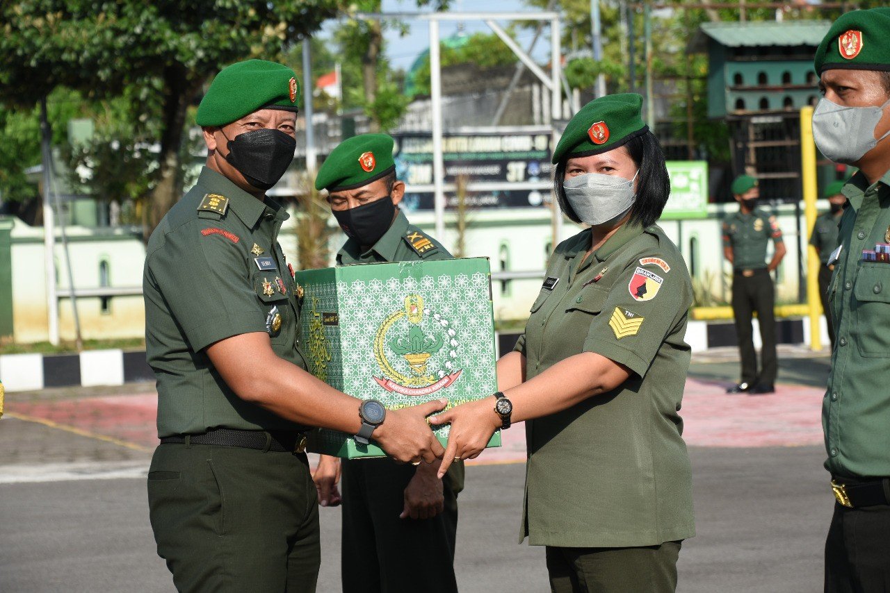 Jelang Hari Raya Idul Fitri 1443 H, Danrem 082/CPYJ Berbagi Kebahagiaan