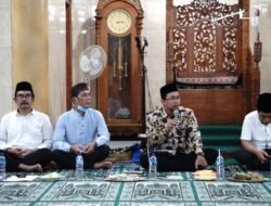 Sambang Deso Tanjegwagir Disambati Atap Sekolah Bocor, Gus Muhdlor : Segera Diperbaiki