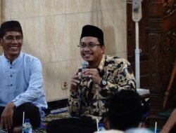 Sambang Deso Tanjegwagir Disambati Atap Sekolah Bocor, Gus Muhdlor : Segera Diperbaiki