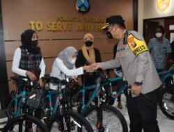 Hadiah Umroh dan Sepeda MTB Gebyar Vaksinasi Ramadan Sidoarjo Diserahkan ke Pemenang