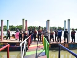 LEBARAN HARI KEDUA, KAPOLRESTA SIDOARJO PANTAU OBJEK WISATA BAHARI TLOCOR