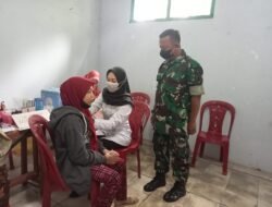 Babinsa Kedunglengkong Koramil Dlanggu Monitoring Vaksinasi Covid-19