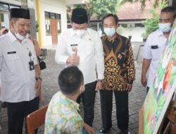 Kunjungi SLB Negeri Gedangan, Wabup Subandi Bangga Ketrampilan Anak Berkebutuhan Khusus yang Luar Biasa