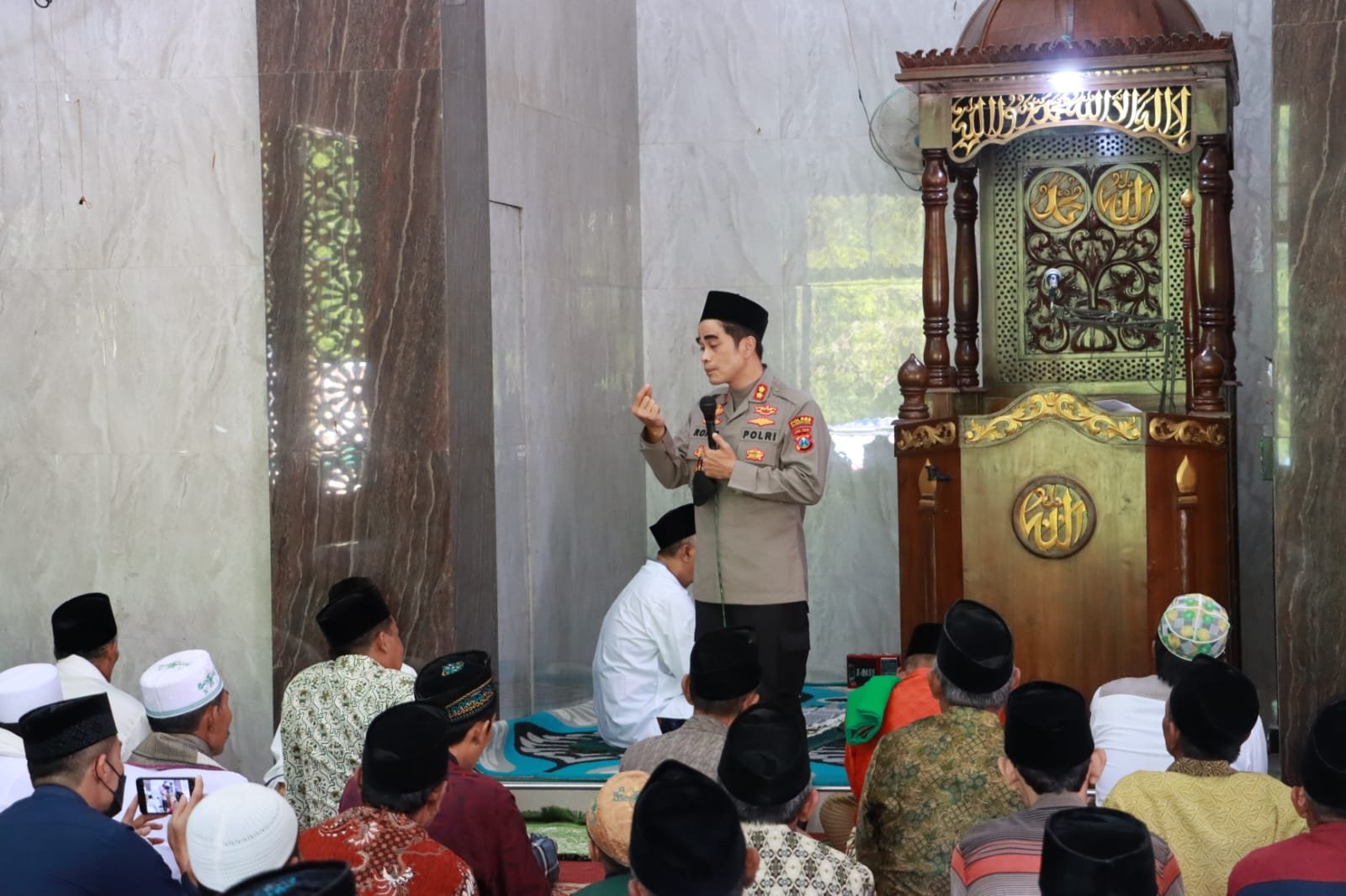 Kapolresta Mojokerto Sampaikan Tiga Pesan di Masjid Darul Falah