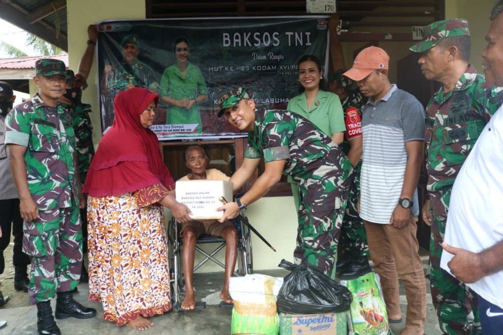 HUT Kodam XVI/Pattimura Ke 23,Kodim 1509/Labuha Bagikan Bansos Ke Berbagai Pesantren, dan para Jompo
