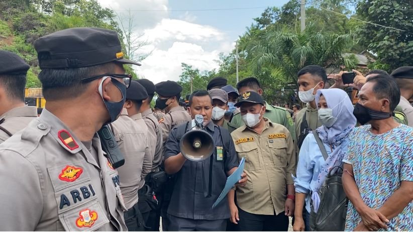 Libatkan Ratusan Personel, Polres Tanggamus Amankan Eksekusi Rumah dan Bangunan di Sedayu