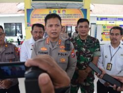 Kapolresta Sidoarjo Cangkrukan Kamtibmas Jelang Pilkades di Wonoayu