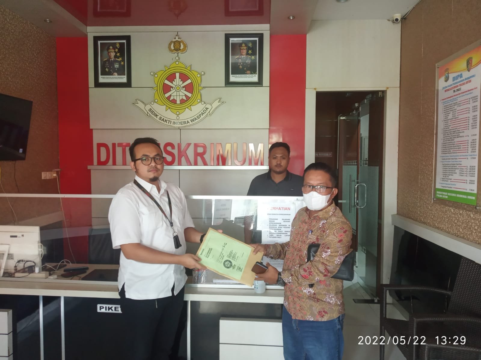 Tertipu SK Palsu dan Uang Rp 160 Juta, Ormas Pagar Jati dan Korban Laporkan Calo CPNS Asal Jombang ke Polda Jatim