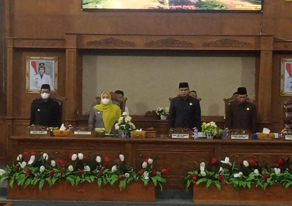 DPRD Muaro Jambi Menggelar Rapat Paripurna Dalam Rangka Penyampaian Secara Resmi LKPJ Tahun 2021