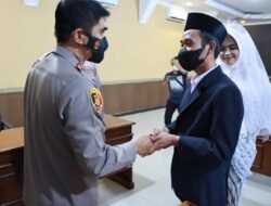 Tangis Bahagia Tahanan Polresta Mojokerto Usai Prosesi Akad Nikah
