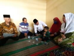 Wabup Subandi Jenguk dan Berikan Bantuan Untuk Balita Tanpa Anus dan Pengidap Down Syndrome