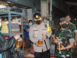 KAPOLRESTA SIDOARJO SIDAK HARGA MINYAK CURAH DI BEBERAPA PASAR TRADISIONAL KAB SIDOARJO