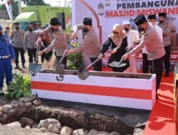 Waka Polri Letakkan Batu Pertama Pembangunan Masjid di Kediri