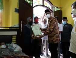 Bupati Sidoarjo Sambangi Pelajar Krembung Yang Hampir Putus Sekolah