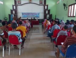 Pastikan Aman, Babinsa Pohkecik Pantau Penyaluran BLT DD