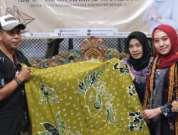 Ketua Dekranasda Kab.Sidoarjo Hadiri Pelatihan Membatik Masker Painting