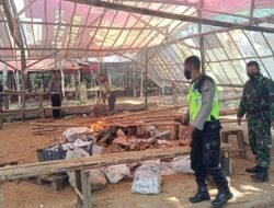 Arena Sabung Ayam di Ngoro Dibakar Polres Mojokerto