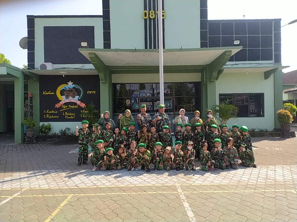 Mengenal TNI Sejak Dini, TK Kartika IV-61 Trowulan Kunjungi Makodim 0815/Mojokerto
