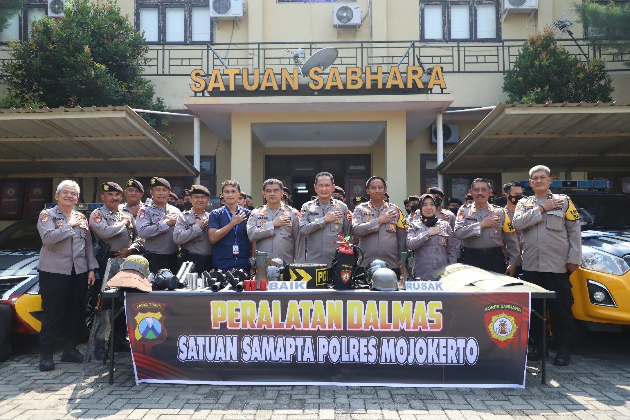 Persiapan Pemilu 2024, Peralatan Dalmas Sat Samapta Polres Mojokerto Dievaluasi