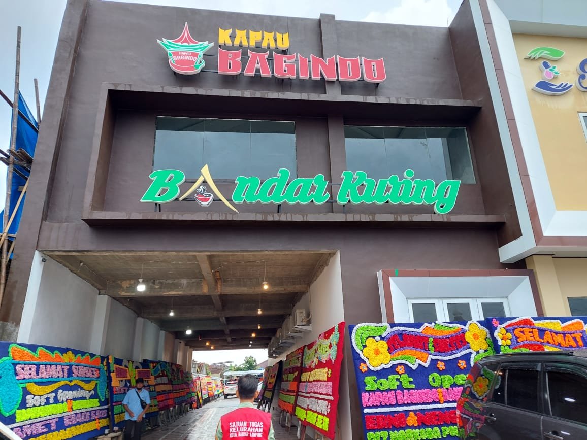 Rumah Makan Kapau Bagindo dan Bandar Kuring Menyajikan Menu Khas Daerah Padang Serta Menu Nusantara