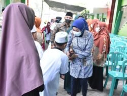 Dinilai Berhasil, Hj. Sriatun Puji Guru dan Siswa MI Khoirul Huda Pabean