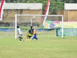 Elkisi FC Geser Emqyu FC Pastikan Lolos 8 Besar Liga Santri Mojokerto