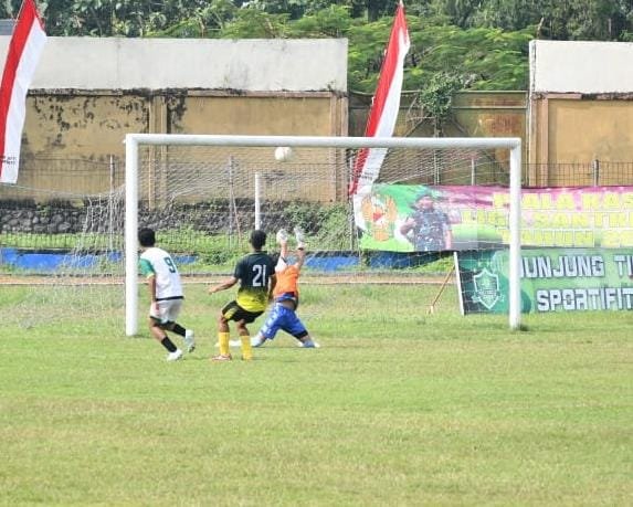 Elkisi FC Geser Emqyu FC Pastikan Lolos 8 Besar Liga Santri Mojokerto