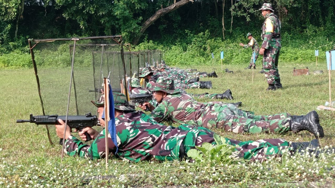Ukur Kemampuan, Kodim Mojokerto Latih Prajurit Menembak