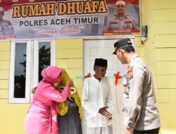 Dalam Rangka Hari Bhayangkara Ke-76, Polres Aceh Timur Serahkan 2 Unit Rumah Untuk Kaum Dhuafa