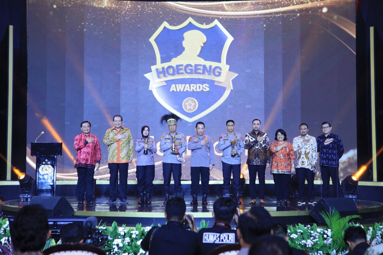 Kapolda Lampung Terima Hoegeng Awards 2022 kategori "Polisi Berintegritas"