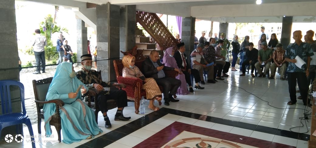 Neneng Rohani Menjadi Kepala Pekon Terpilih Di Pekon Kota Agung Dengan Jumlah Suara Terbanyak