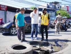 Wabup Subandi Sidak Jalan Rusak di Desa Tropodo, Betonisasi Segera Dilakukan Tahun Ini