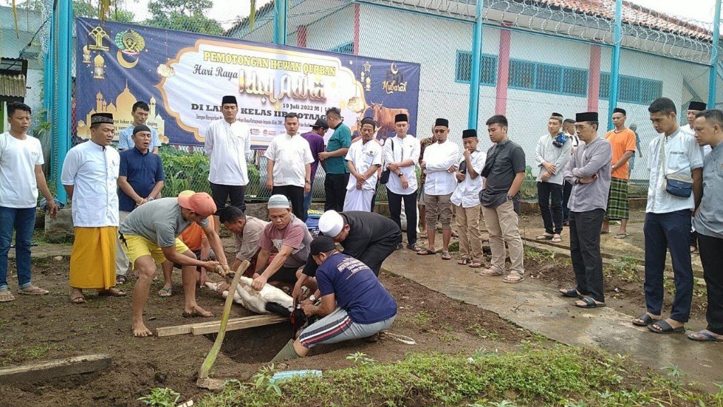 Lapas Kotaagung Gelar Salat Idul Adha Bersama dan Potong Hewan Kurban
