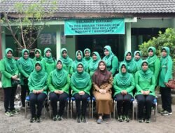 Ketua Persit Kartika Chandra Kirana Cabang XXX Cek Pos Bindu PTM Kodim 0815/Mojokerto