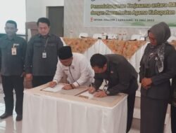 Bawaslu dan Kemenag Lumajang Lakukan Penandatanganan Kerjasama Terkait Pengawasan Partisipatif