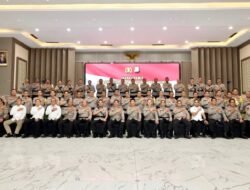 Kapolda Jatim Lantik Dirlantas dan Karumkit Bhayangkara serta 12 Kapolres Jajaran