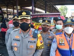 Kapolresta Sidoarjo Tinjau Gerai Vaksin Mobile di Terminal Purabaya